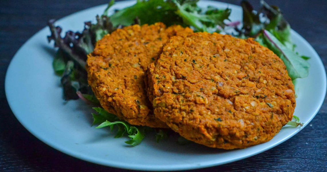 Steack végétalien aux lentilles corail | ©Yood (Good food good mood for you)
